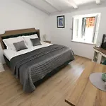 Solis Rooms Old Town