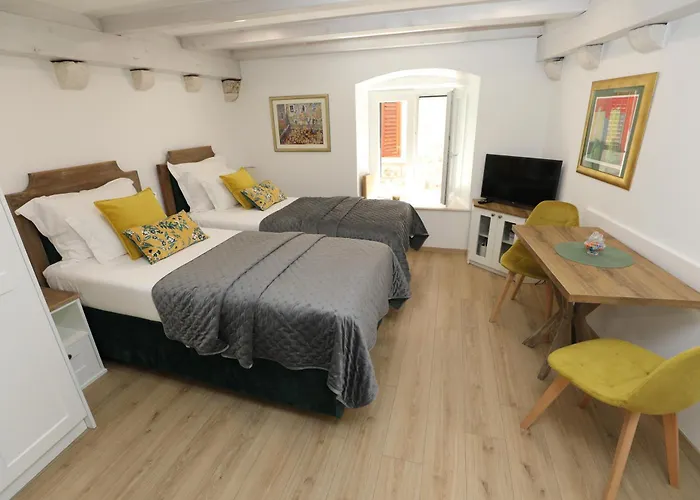 Solis Rooms Old Town